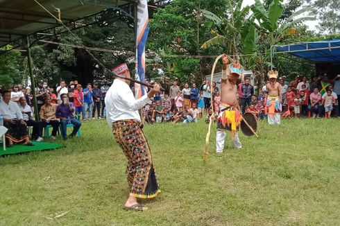 Mengenal Budaya Caci, Simbol Ketangkasan dan Kegembiraan Orang Manggarai