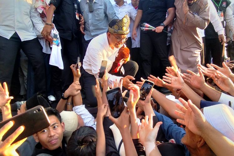 Anis Baswedan saat menggelar kampanye akbar di pelataran BKB Palembang, Kamis (25/1/2024).