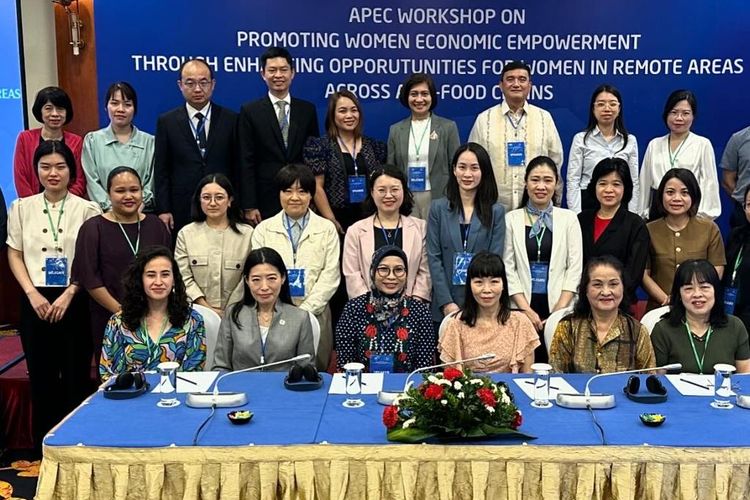 Asia Pacific Economic Cooperation (APEC) Workshop on Promoting Women Economic Empowermen Across Agri-Food Chain di Hanoi Vietnam pada 16 April 2024 lalu.