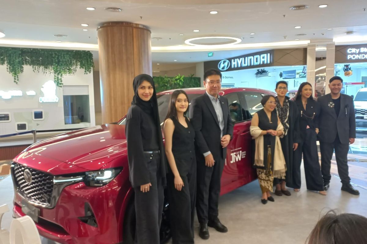 Kolaborasi Mazda Indonesia dengan Jakarta Fashion Week (JFW) 2025