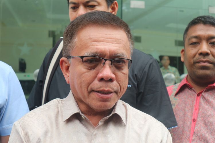 Gubernur Aceh Irwandi Yusuf ketika ditemui di Kantor Wakil Presiden RI, Jakarta, Selasa (13/2/21/2018).