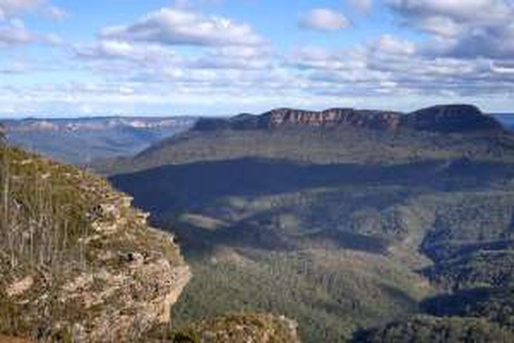 Blue Mountains di Sydney, Australia, merupakan tujuan wisata berlibur yang sempurna bagi keluarga. maupun pecinta alam. 