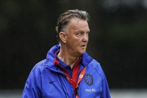 Konferensi Pers Louis Van Gaal: Resmi Tidak Latih Timnas Indonesia