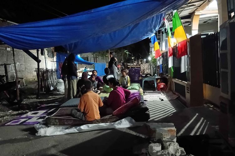 Rumah Masih Berdiri, Tapi Hamisa Tak Berani Pulang karena Gempa: Kami Lebih Takut Masuk