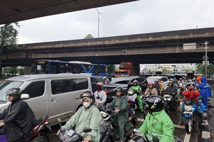 Jalan Daan Mogot Banjir 30 Cm, Lalu Lintas Macet hingga 5,5 Km