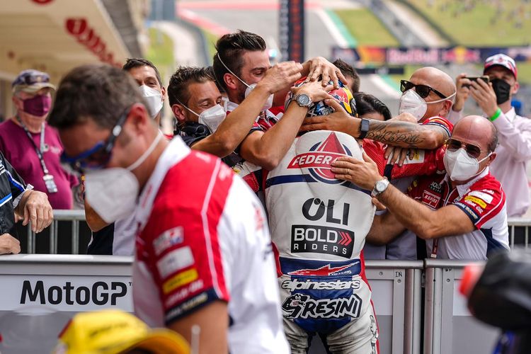 Pebalap Federal Oil Gresini Moto2 (FOGM2), Fabio Di Giannantonio, saat balapan pada Moto2 Amerika 2021