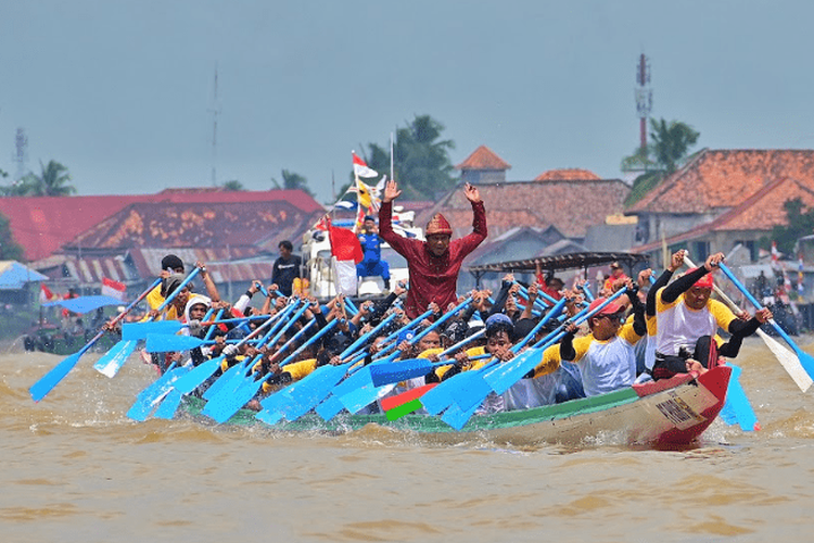 Festival Bidar Tradisional di Sungai Musi Palembang