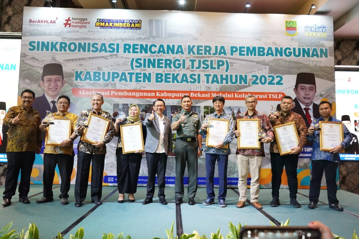Pemerintah Kabupaten (Pemkab) Bekasi melalui Badan Perencanaan Pembangunan Daerah (Bappeda) Kabupaten Bekasi melakukan Sinkronisasi Rencana Kerja  (Renja) Pembangunan Sinergi Tanggung Jawab Sosial dan Lingkungan Perusahaan (TJSLP) di Hotel Holiday Inn Cikarang Selatan, Rabu (14/12/2022).
