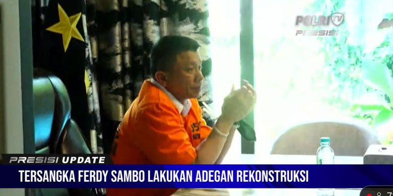 Irjen Ferdy Sambo hadir dalam rekonstruksi pembunuhan berencana Brigadir J di Duren Tiga, Jakarta Selatan, Selasa (30/8/2022).