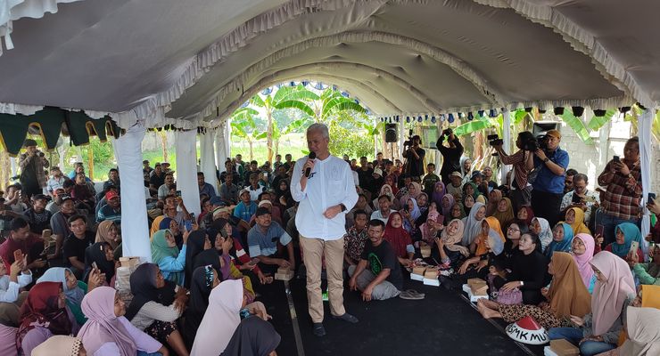 Jokowi Sebut Pupuk Subsidi Langka karena Perang Rusia-Ukraina, Ganjar: Ada Bahan dari Negara Lain Kok