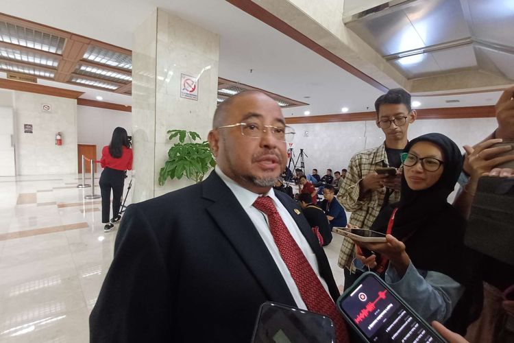 Anggota Komisi III dari Fraksi PKS Aboe Bakar Alhabsy saat ditemui di Nusantara III Komplek Parlemen Senayan, Jakarta, Rabu (15/11/2023).