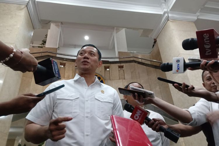 Menteri ATR/Kepala BPN Agus Harimurti Yudhoyono (AHY) saat ditemui di Kantor Kementerian ATR/BPN, Jakarta, Kamis (22/2/2024).