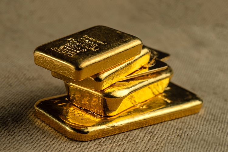 Ilustrasi emas batangan, logam mulia. Penyebab harga emas naik turun. Naik turunnya harga emas. Penyebab naik turun harga emas.