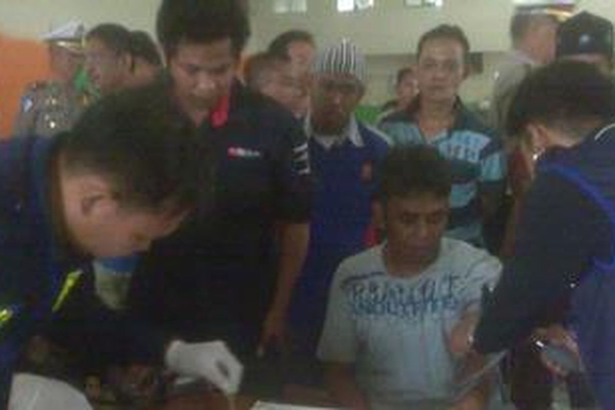 Ilustrasi. Sopir bus antar kota menjalani tes urine demi keselamatan penumpang.