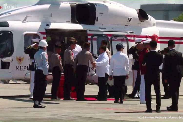 Presiden Prabowo dan Presiden Macron Tiba di Bandara YIA, Siap Terbang ke Magelang dengan Helikopter