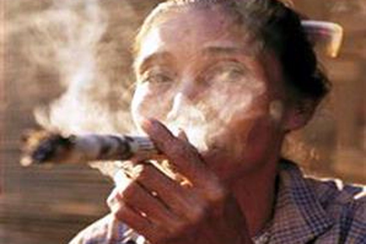 Stop merokok sekarang juga, karena bukannya oksigen yang dihisap melainkan racun