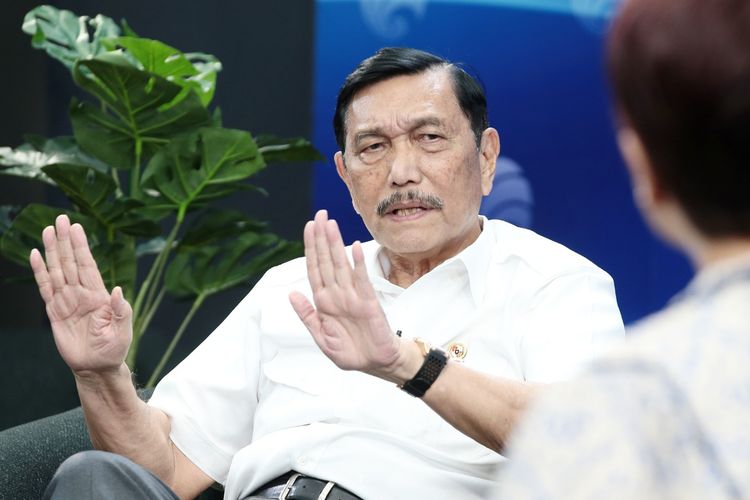 Menteri Koordinator Bidang Kemaritiman dan Investasi, Luhut Binsar Pandjaitan menghadiri Forum Merdeka Barat (FMB), di Jakarta, Senin (25/9/2023). Luhut resmi mendukung Prabowo-Gibran di Pilpres 2024.