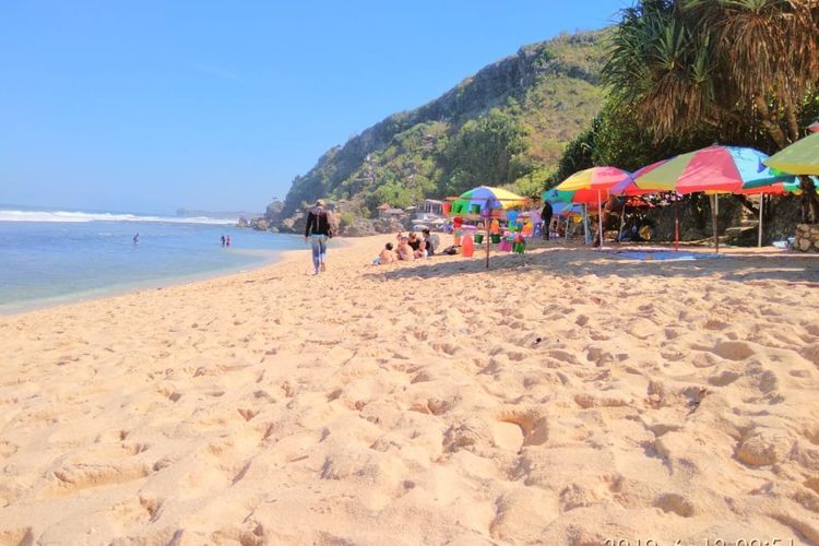 Pantai Pok Tunggal Kabupaten Gunungkidul, yang Sebelumnya Sebagian Pasir hilang Kini Kembali Penuh (Dokumentasi SAR Satlinmas Wilayah II)