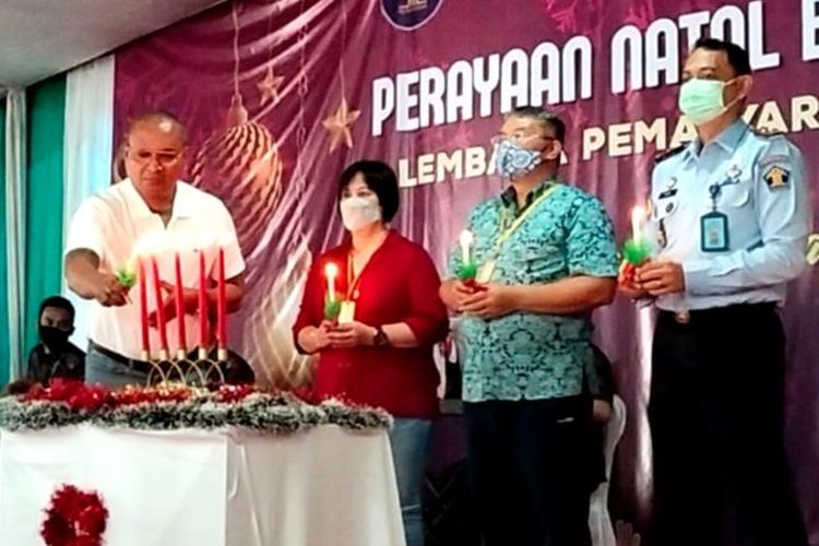 Puluhan narapidana di Lembaga Permasyarakatan (Lapas) Kelas IIA Salemba, Jakarta Pusat merayakan Natal 2022, Senin (26/12/2022). 