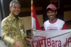 Temui Penjual Putu yang Jalan Kaki ke Jakarta, Ganjar Sindir Amien Rais
