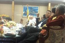 Rapat dengan Gubernur, Anggota DPR Minta Izin Merokok di Ruangan Ber-AC