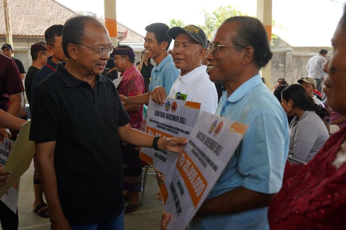Pemprov Bali Salurkan Bantuan Rp 1,2 Miliar untuk Korban Banjir Bandang Buleleng