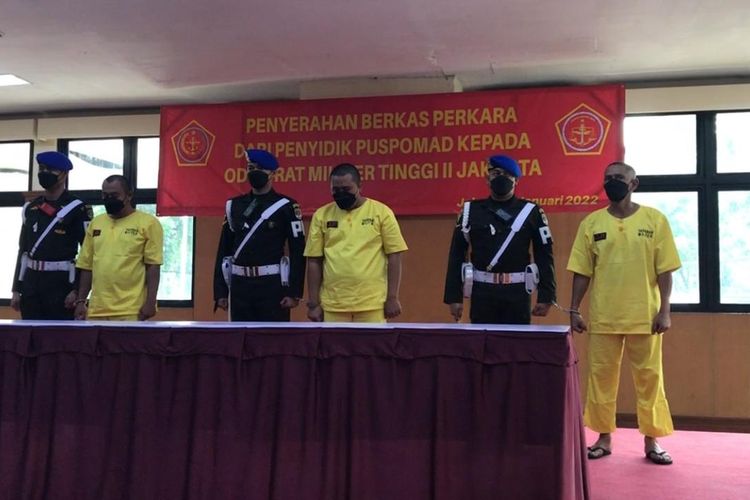 Tiga tersangka prajurit TNI AD diserhakan ke Oditur Militer Tinggi II Jakarta.