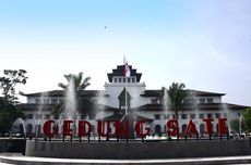 Jalani Adegan Dewasa di Film Terbaru, Marcell Darwin Ungkap Cara Yakinkan Istrinya