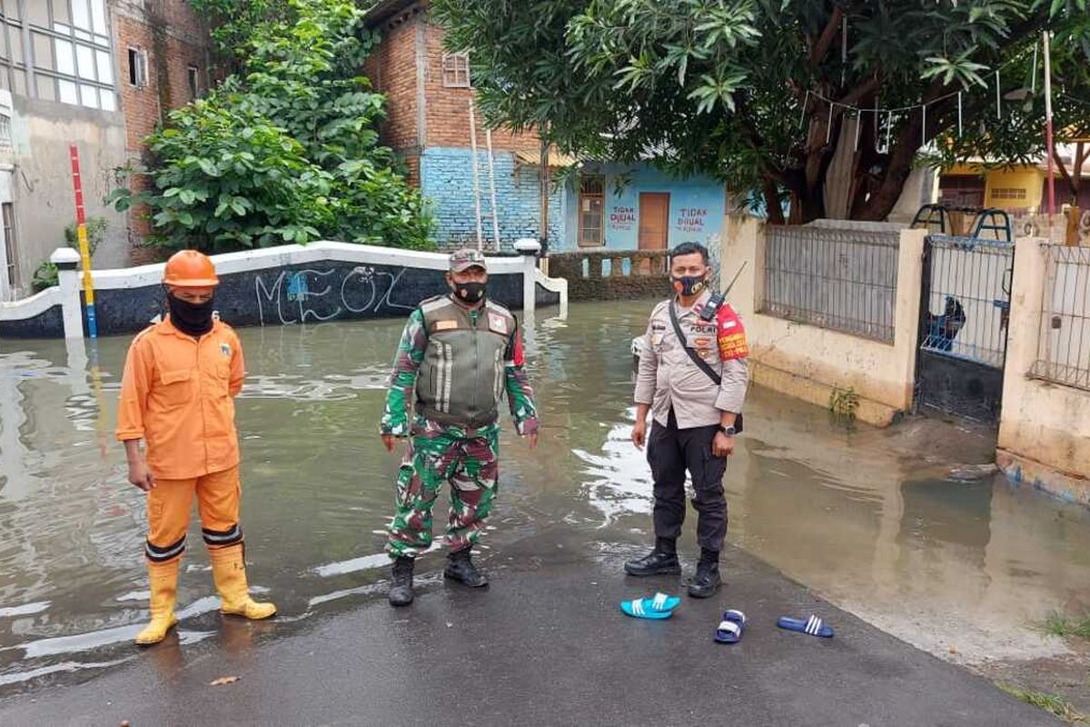 Genangan terjadi Permukiman Bidara Cina, Jatinegara, Selasa (22/9/2020)