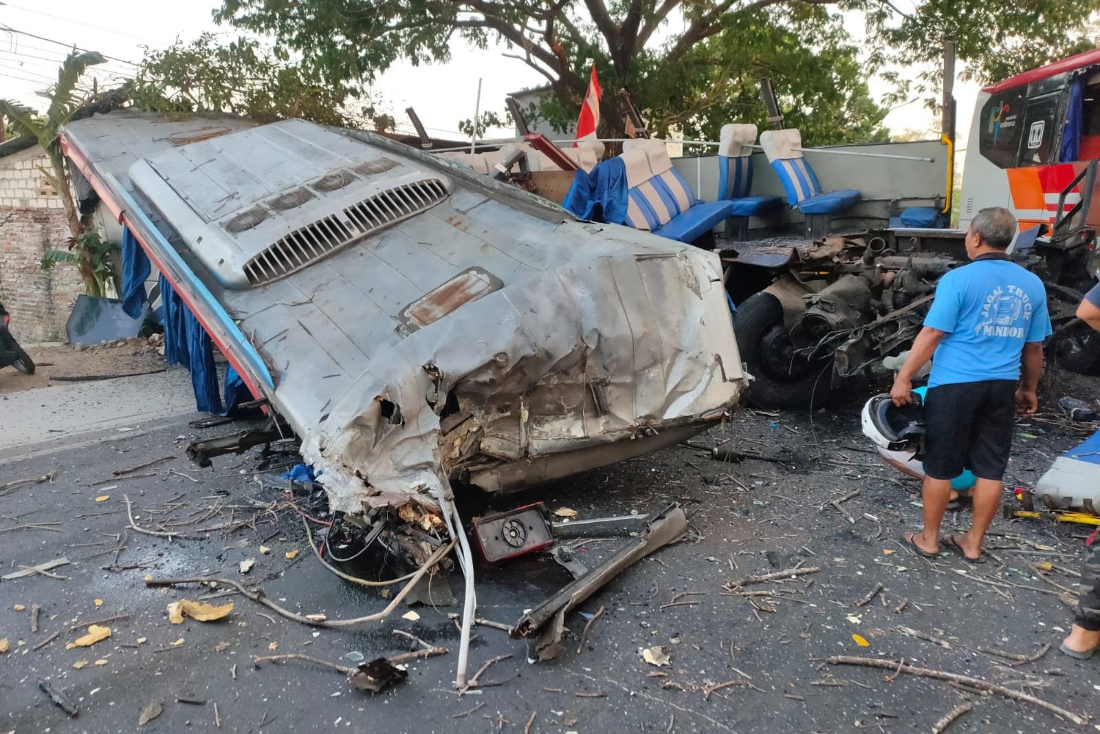 Penyebab Atap Copot pada Kecelakaan Bus PO Sugeng Rahyu Vs PO Eka