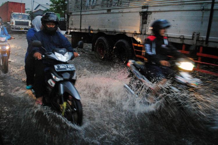 Ejemplo de conducción bajo la lluvia