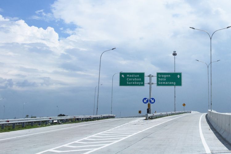 Jalan Tol Solo-Ngawi 