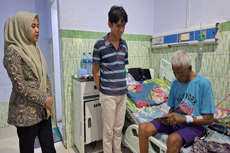 Salmon Ajantah mendapatkan pelayanan kesehatan di Rumah Sakit Umum Daerah Kabupaten Banggai 