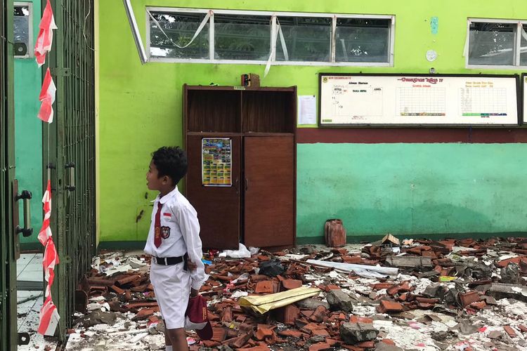 Kejadian rusaknya bangunan SDN 02 Cirimekar baru terjadi pertama kali. Total siswa SDN 02 Cirime Bogor terdampak bangunan sekolah rusak lanjut Choeriyah yaitu sebanyak 203 siswa.