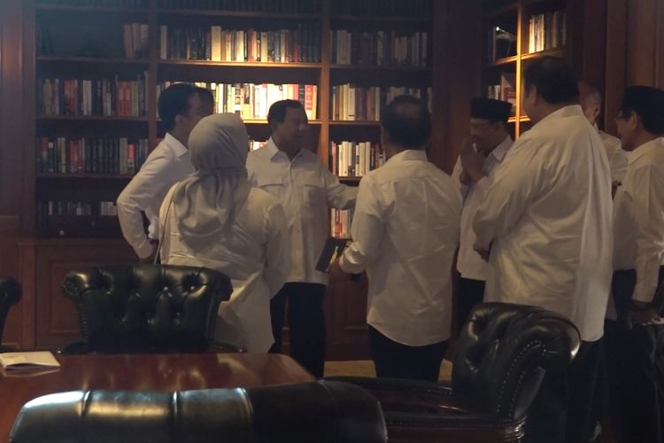 Prabowo Kembali Beri Pembekalan Calon Menterinya di Hambalang Hari Ini