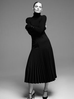 Gwyneth Paltrow memperkenalkan fashion line terbarunya bernama Gwyn di New York Fashion Week 2025. Intip beberapa koleksinya berikut ini.