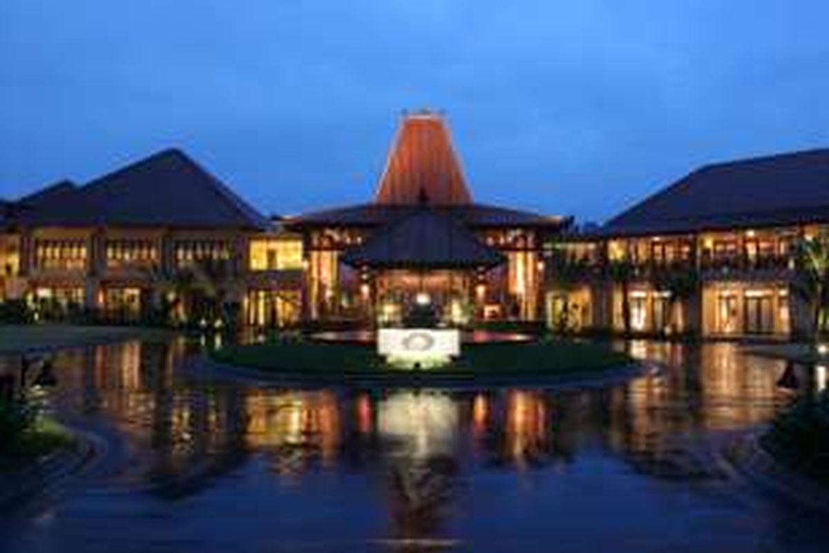 Laras Asri Resort & Spa, Jl. Jend. Sudirman No.335, Ledok, Argomulyo, Kota Salatiga, Jawa Tengah.(www.larasasriresort.com)