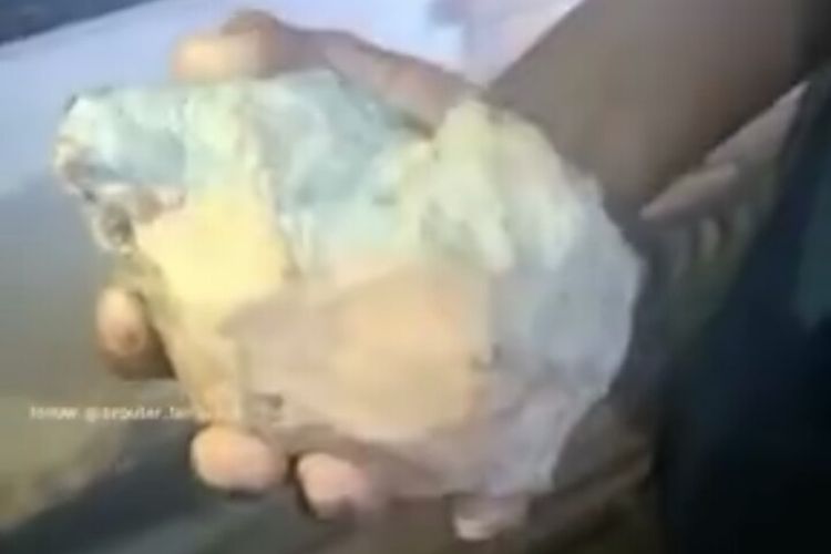 A screenshot of a rock believed to be a meteor which hit a house in Lampung province