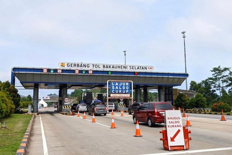 GT Bakauheni Selatan di ruas Tol Bakauheni - Terbanggi Besar atau Tol Bakter .