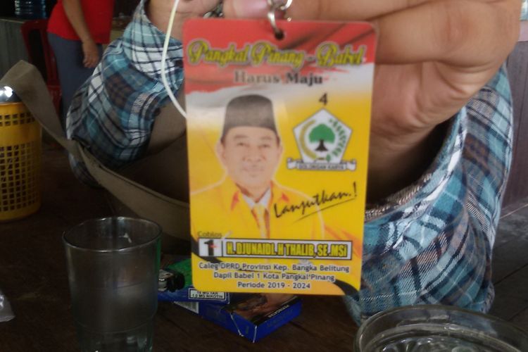 Alat peraga kampanye caleg Golkar Kepulauan Bangka Belitung, Djunaidi Thalib.