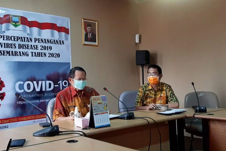 Bupati Semarang Mundjirin menjelaskan mengenai perkembangan Covid-19