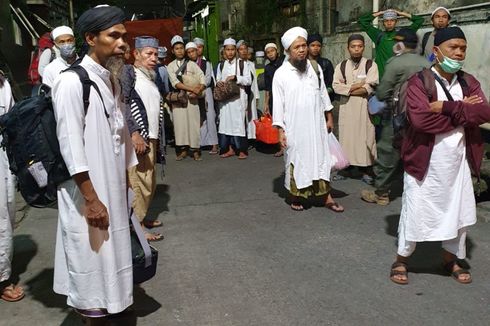 Jemaah Masjid Jami Urung Pulang ke Medan karena Jalani Masa Isolasi