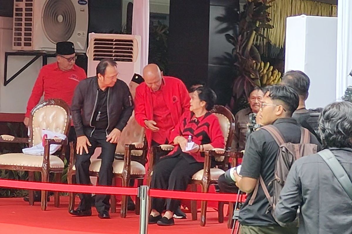 Megawati Nonton Pertunjukan Seni Bareng Hasto dan Prananda Sebelum HUT PDIP, Puan Belum Terlihat