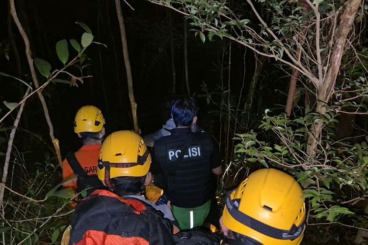 Empat Pendaki Ditemukan Lemas Saat Cari Air Terjun di Gunung Maras, Sempat Dilaporkan Hilang