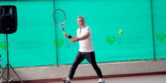 Meriahkan Turnamen “Gila-Gila Tenis”, Zulhas Ajak Masyarakat Aktif Berolahraga