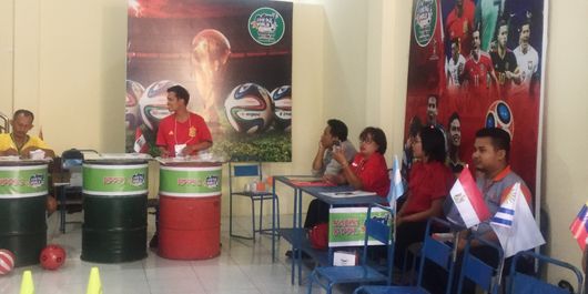 TPS unik bertema Piala Dunia di Dukuhan Nayu, Surakarta