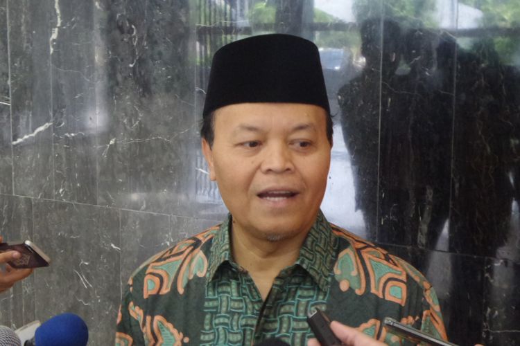 Wakil Ketua MPR RI Hidayat Nur Wahid di Kompleks Parlemen, Senayan, Jakarta, Jumat (21/7/2017).