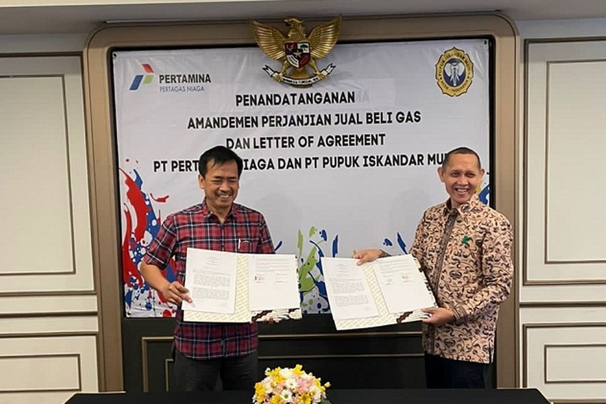 PT Pertagas Niaga sebagai bagian dari Subholding Gas Pertamina dan Pupuk Iskandar Muda (PIM) menandatangani Letter of Agreement (LOA) implementasi Kepmen ESDM 134/ 2021. Penandatanganan dilakukan oleh President Director PT Pertagas Niaga Aminuddin dan Direktur Operasi dan Produksi PT Pupuk Iskandar Muda Jaka Kirwanto di Yogyakarta, Senin (23/05/2022).