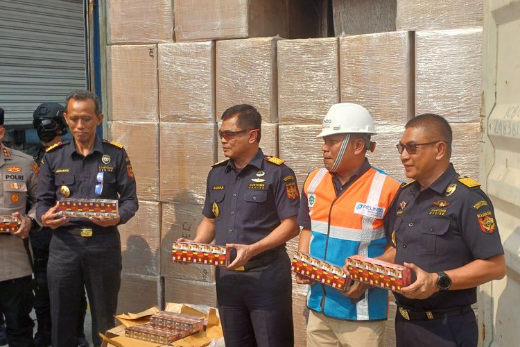 8,96 Juta Rokok Ilegal Masuk Tanjung Priok, Modusnya Disamarkan sebagai Pipa dan Baja Ringan