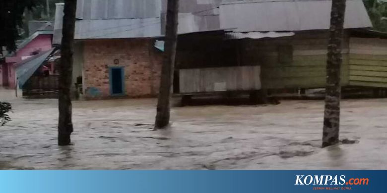 Banjir Bandang Lahat Sebabkan Tanah Longsor Akses Jalan Putus 1 Unit Mobil Tertimbun